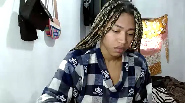 angelamarie1 online show from February 18, 2025, 12:06 pm