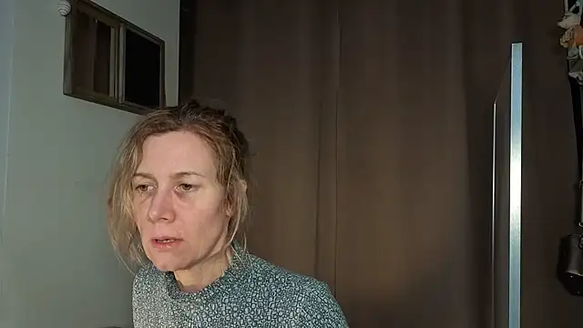 Lola Belgium online show from April 4, 2026, 3:31 pm