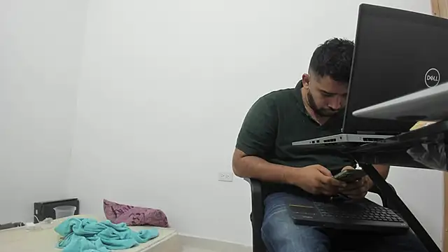 isearchcompany online show from December 16, 2025, 2:33 pm