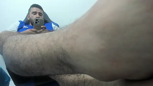 Snapshot of isearchcompany chatting on February 8, 2026, 3:43 am isearchcompany online show from February 8, 2026, 3:43 am