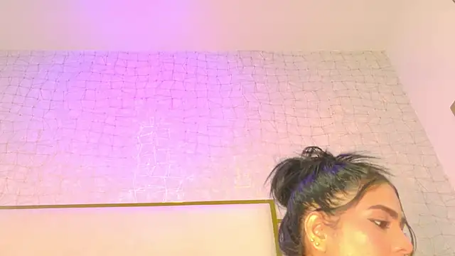 paola rodriguez online show from June 14, 2026, 11:34 am