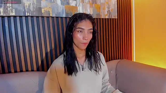 LauraAristizabal online show from March 17, 2026, 12:41 pm