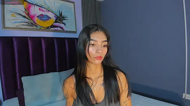 Snapshot of LauraAristizabal chatting on June 25, 2026, 12:09 pm LauraAristizabal online show from June 25, 2026, 12:09 pm