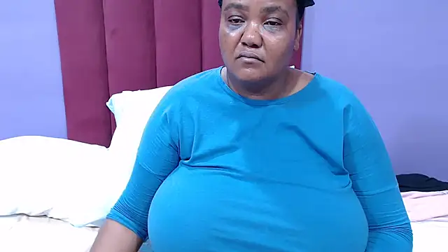 Snapshot of GiantTittts chatting on March 9, 2026, 6:12 pm GiantTittts online show from March 9, 2026, 6:12 pm