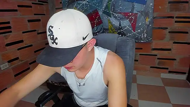 patrik 027 online show from February 5, 2025, 8:14 pm