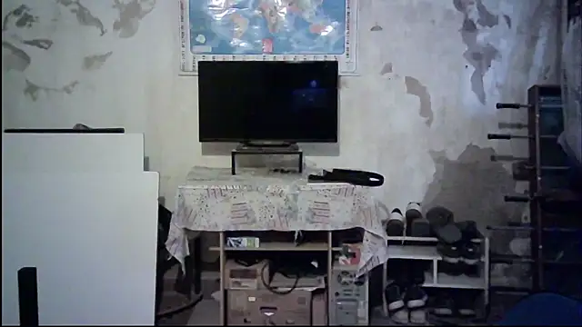 Snapshot of Emv2 chatting on February 26, 2026, 6:18 pm Emv2 online show from February 26, 2026, 6:18 pm