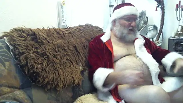 Snapshot of SexySantaC chatting on December 15, 2024, 6:48 pm SexySantaC online show from December 15, 2024, 6:48 pm