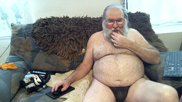Snapshot of SexySantaC chatting on February 2, 2025, 8:19 pm SexySantaC online show from February 2, 2025, 8:19 pm