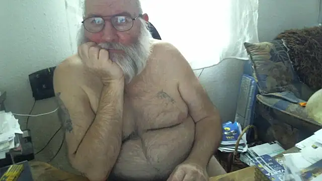 Snapshot of SexySantaC chatting on February 4, 2025, 3:26 pm SexySantaC online show from February 4, 2025, 3:26 pm