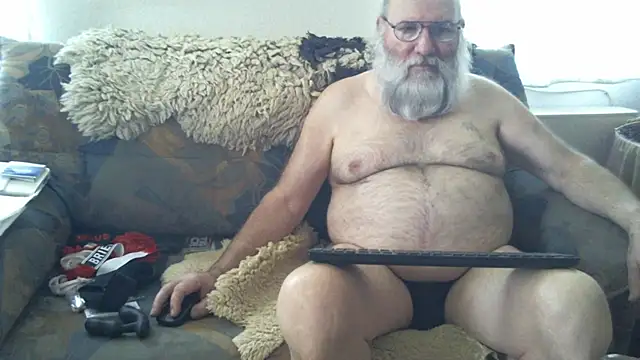 Snapshot of SexySantaC chatting on September 20, 2025, 7:42 am SexySantaC online show from September 20, 2025, 7:42 am