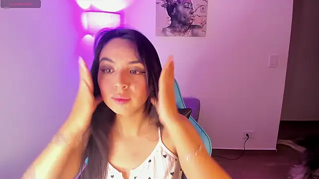Snapshot of Miss_Nicole chatting on June 5, 2026, 1:12 am Miss Nicole online show from June 5, 2026, 1:12 am