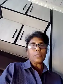 Snapshot of MsAttitude chatting on April 21, 2026, 8:53 am MsAttitude online show from April 21, 2026, 8:53 am