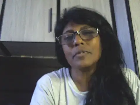 Snapshot of MsAttitude chatting on April 26, 2026, 10:35 am MsAttitude online show from April 26, 2026, 10:35 am