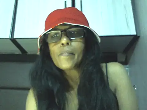 Snapshot of MsAttitude chatting on April 28, 2026, 8:08 am MsAttitude online show from April 28, 2026, 8:08 am