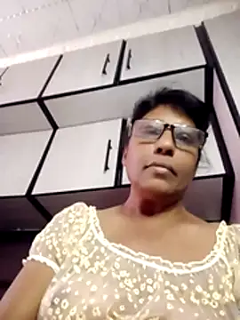 Snapshot of MsAttitude chatting on June 1, 2026, 11:45 am MsAttitude online show from June 1, 2026, 11:45 am