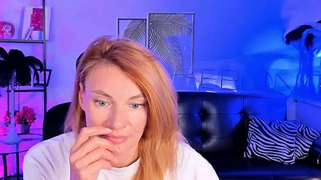 MistyBarnes online show from February 27, 2025, 11:52 am