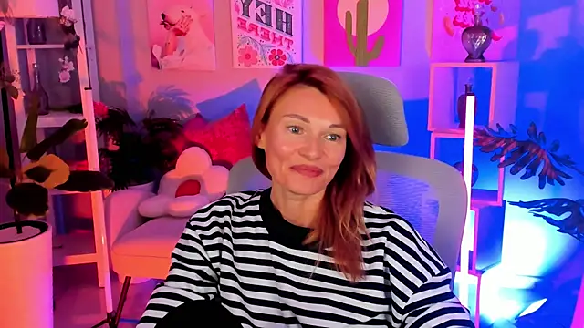 MistyBarnes online show from October 12, 2025, 2:16 pm