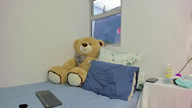 Snapshot of SEJMET_LOVE_ chatting on December 17, 2024, 1:38 pm SEJMET LOVE  online show from December 17, 2024, 1:38 pm