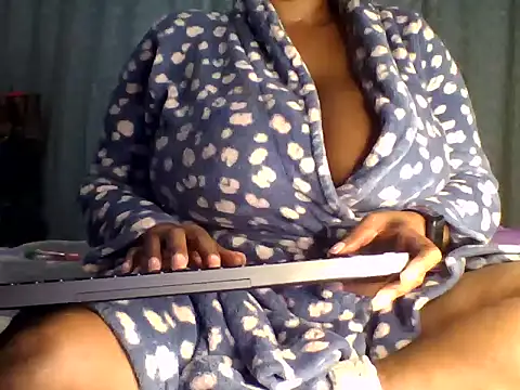 Snapshot of Charlie-Crawford chatting on July 10, 2026, 6:10 pm Charlie-Crawford online show from July 10, 2026, 6:10 pm