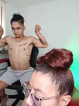 sophieandmarkls online show from February 11, 2026, 8:47 pm