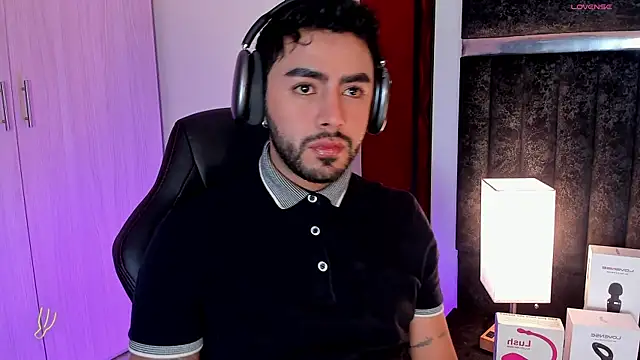 ItsMeEros online show from February 8, 2025, 10:51 pm