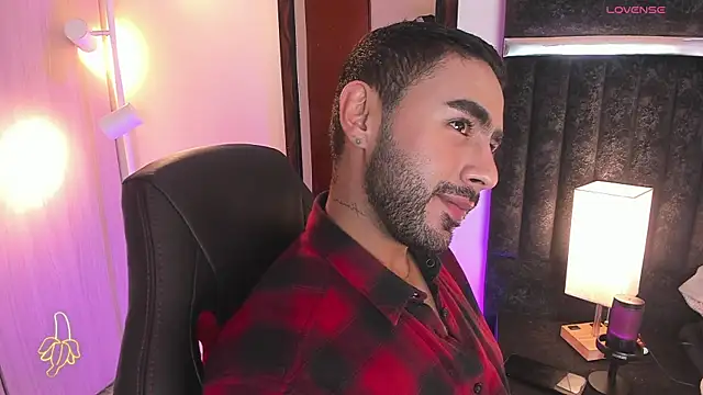 ItsMeEros online show from November 25, 2025, 10:21 pm