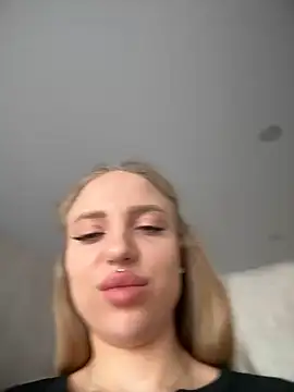 pinkstar  online show from February 22, 2025, 5:55 am