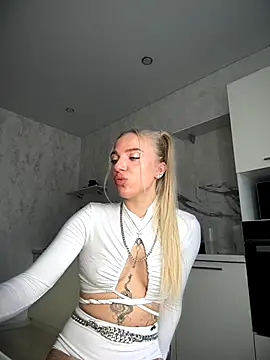 pinkstar  online show from September 11, 2025, 6:35 am