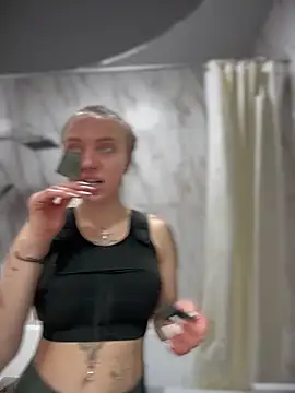 pinkstar  online show from September 28, 2025, 7:25 am