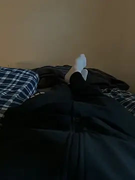 Jonkitzler1 online show from April 1, 2026, 11:55 am