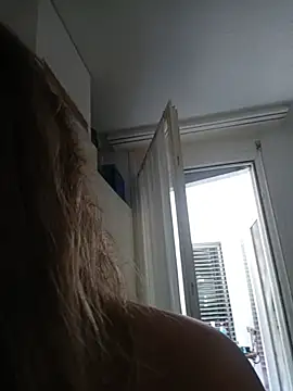 Snapshot of dolcehelena993 chatting on July 9, 2026, 1:04 pm dolcehelena993 online show from July 9, 2026, 1:04 pm