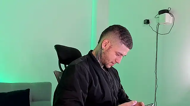  jamesleandros1 online show from July 7, 2026, 6:45 pm