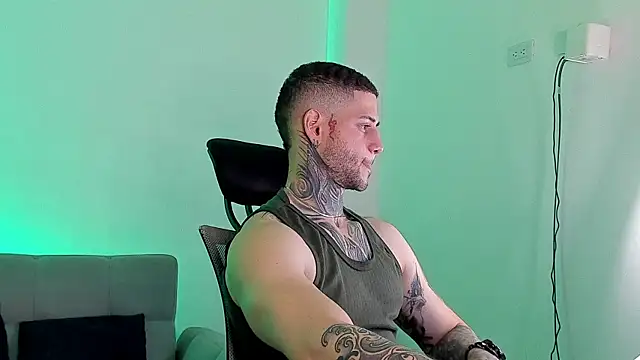  jamesleandros1 online show from July 18, 2026, 6:56 pm