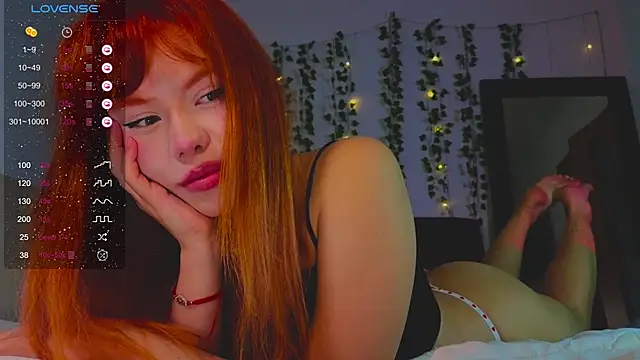 Snapshot of Juliette_Sunshine chatting on March 15, 2025, 10:11 pm Juliette Sunshine online show from March 15, 2025, 10:11 pm