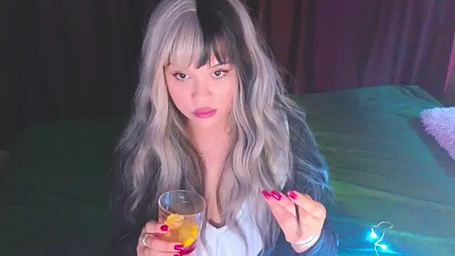 Malika uAngel online show from December 13, 2025, 9:53 pm