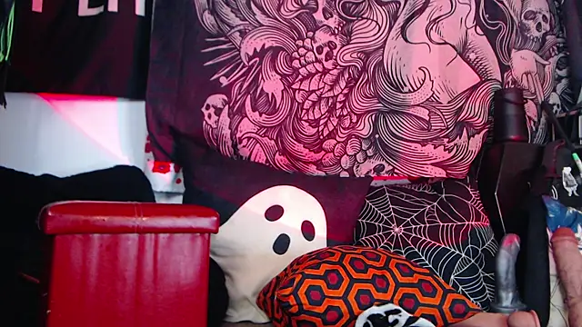 Silentmary online show from March 28, 2026, 4:39 pm