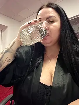 GeorgiaLerox online show from March 1, 2026, 1:24 pm