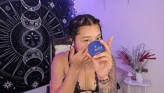 Snapshot of Eva_Lee_ chatting on February 13, 2026, 8:54 am Eva Lee online show from February 13, 2026, 8:54 am