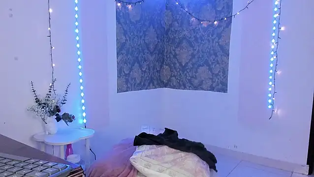 Eva Lee  online show from March 29, 2026, 9:31 am