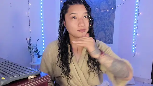 Eva Lee  online show from March 31, 2026, 10:48 am