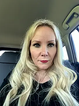 Snapshot of Sexual_Lovable_Doll chatting on April 6, 2026, 9:27 pm Sexual Lovable Doll online show from April 6, 2026, 9:27 pm