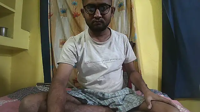 Snapshot of Cute_boy2000 chatting on March 9, 2025, 12:53 am Cute boy2000 online show from March 9, 2025, 12:53 am