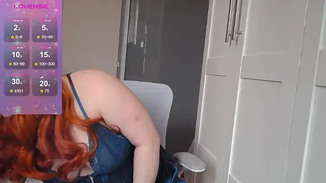 Snapshot of FluffyRainbowKity chatting on October 31, 2025, 11:11 am FluffyRainbowKity online show from October 31, 2025, 11:11 am