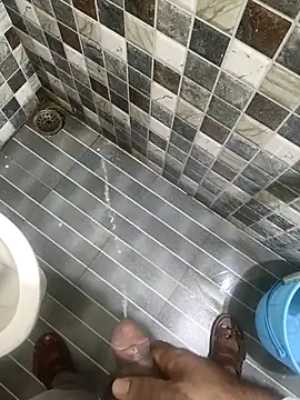 adicma123 online show from September 29, 2025, 2:33 pm