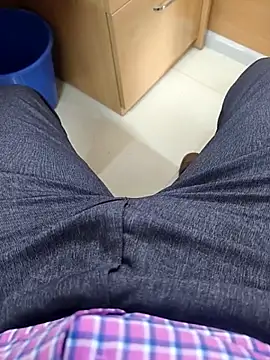 adicma123 online show from February 19, 2026, 8:43 am