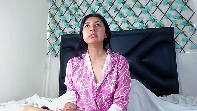 EmmaWilliamss online show from January 9, 2026, 3:37 pm