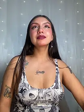 Cinnamon Meow online show from November 18, 2025, 9:41 pm