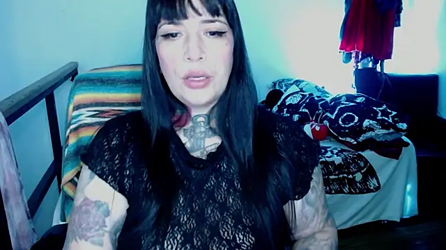 Snapshot of VampGirl1 chatting on October 7, 2025, 1:25 am VampGirl1 online show from October 7, 2025, 1:25 am