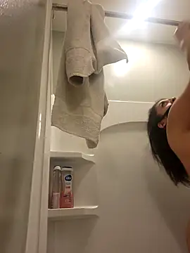 Snapshot of lofibunni chatting on February 15, 2026, 3:25 am lofibunni online show from February 15, 2026, 3:25 am