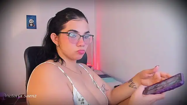 victoriaasaenz  online show from January 17, 2026, 12:59 am